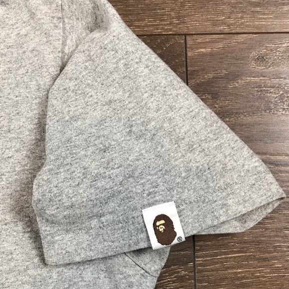 Bape Women’s A Bathing Ape Gray Camouflage Gorilla Graphic T-Shirt Size Small - Picture 3 of 10